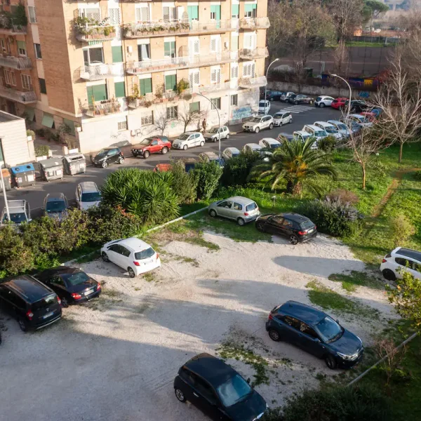 Parcheggio-Roma.webp